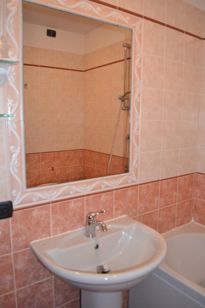 Hotel Maita 48/50