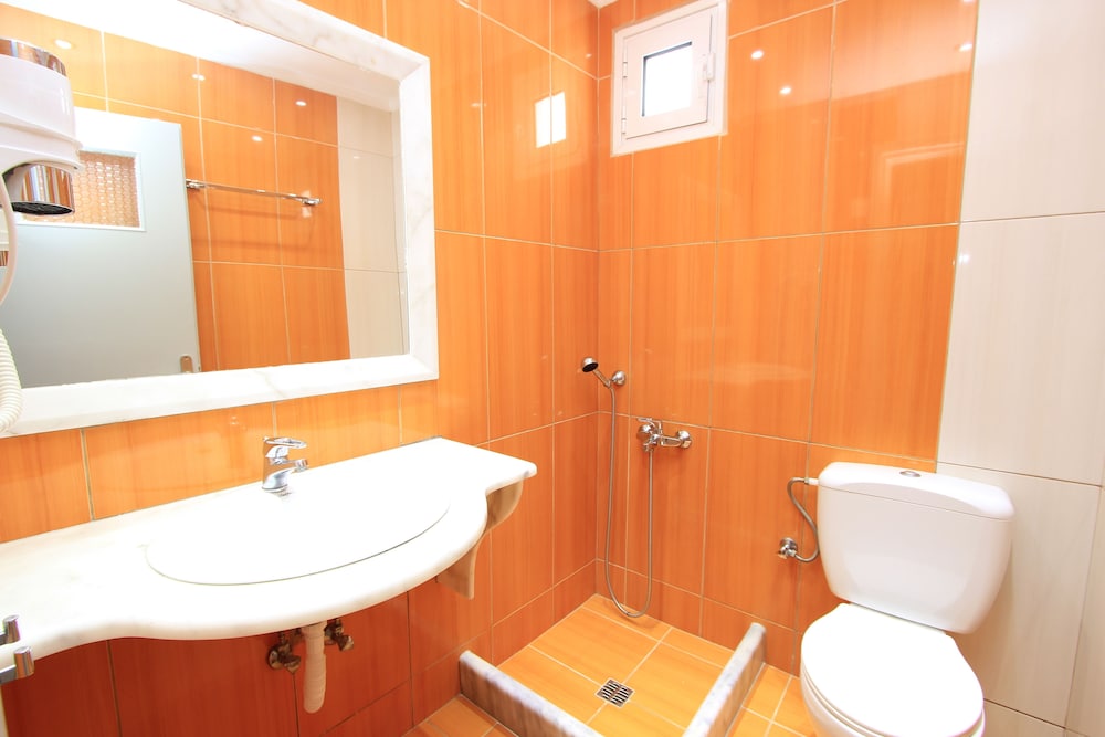 Gianna Suites 38/43