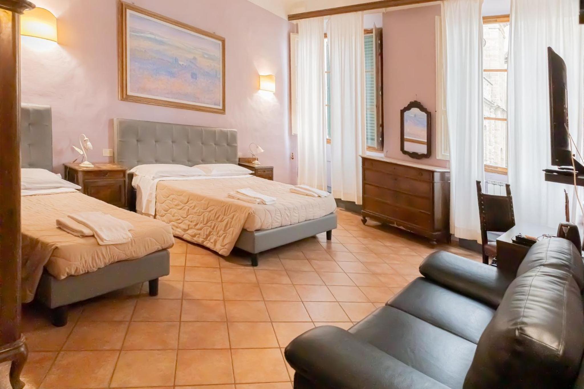 Emerald Palace Hostel 3/15