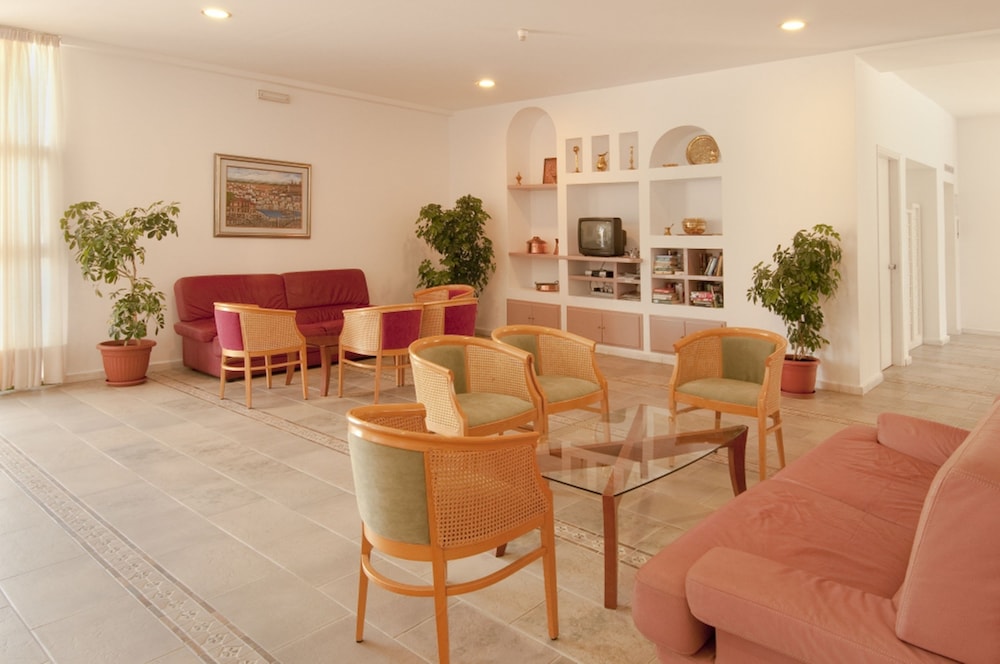 Alexandra Beach Hotel 14/37