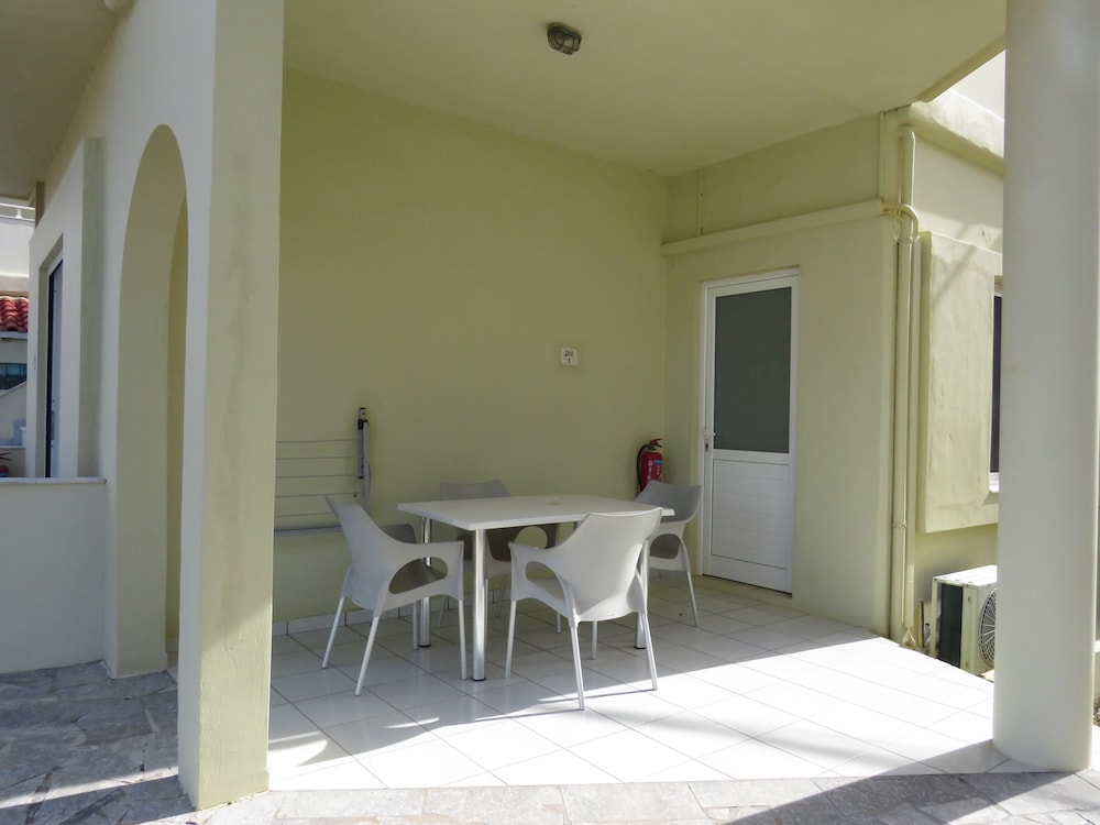 Blue Beach Villas Apartments 35/61
