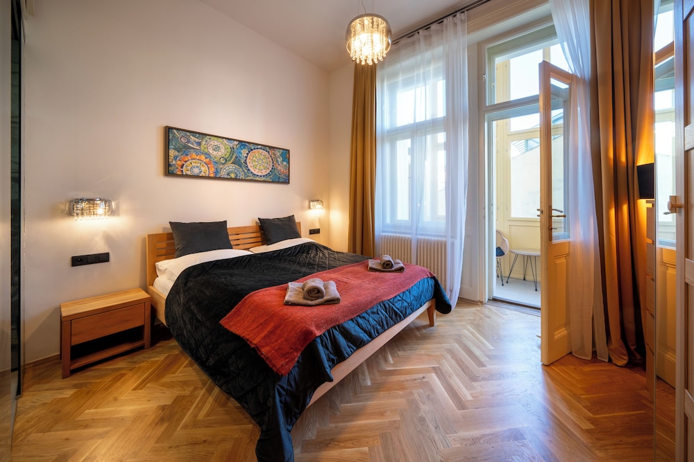 Old Town Aparthotel Michalska 17/75