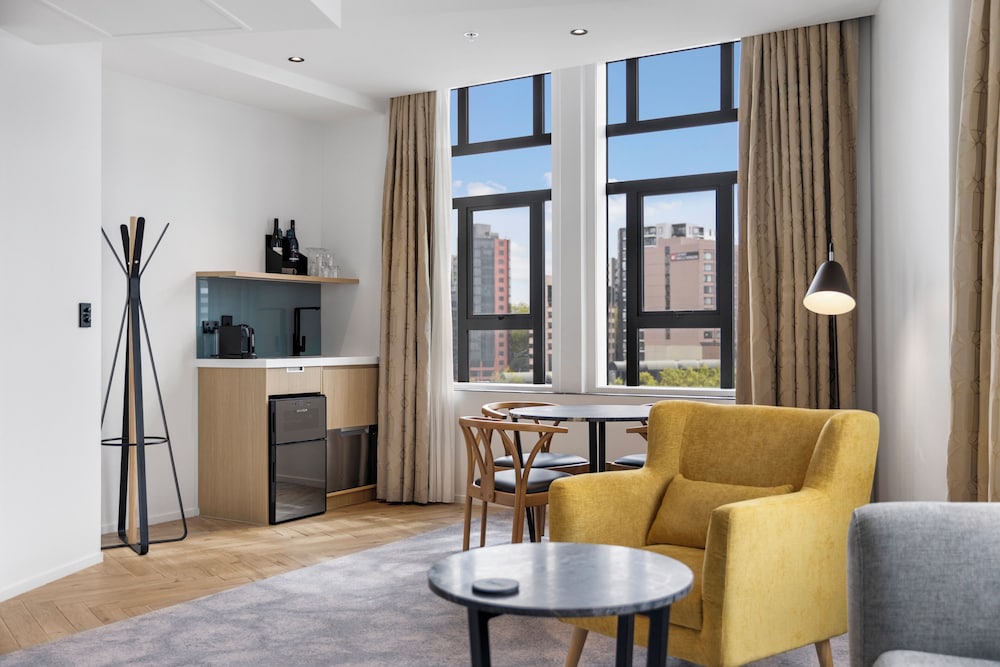 Legacy Airedale Hotel Auckland 40/67