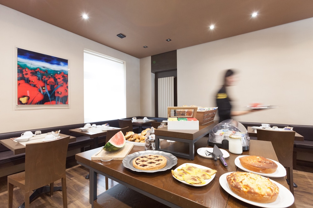Cuneo Hotel 31/37