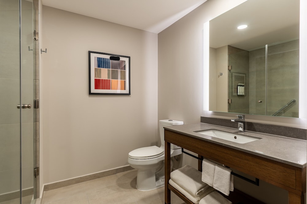 Hyatt Place Merida/ Via Montejo 48/50