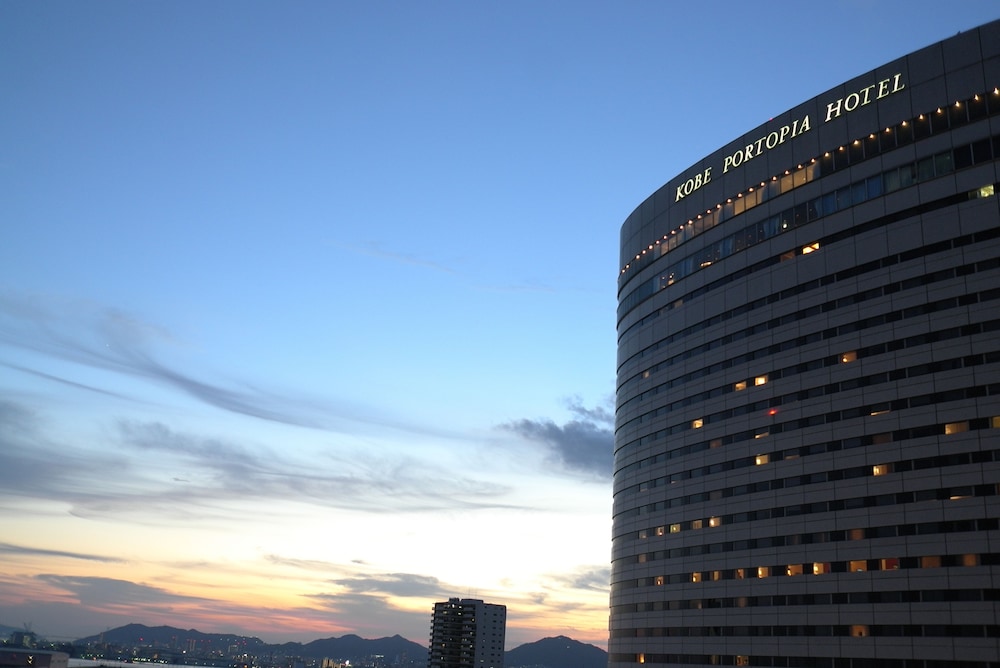 Kobe Portopia Hotel in KOBE