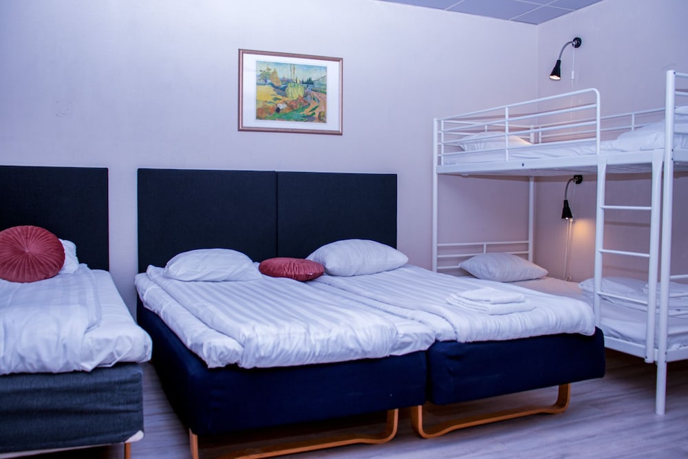 Euroway Hotel 16/50