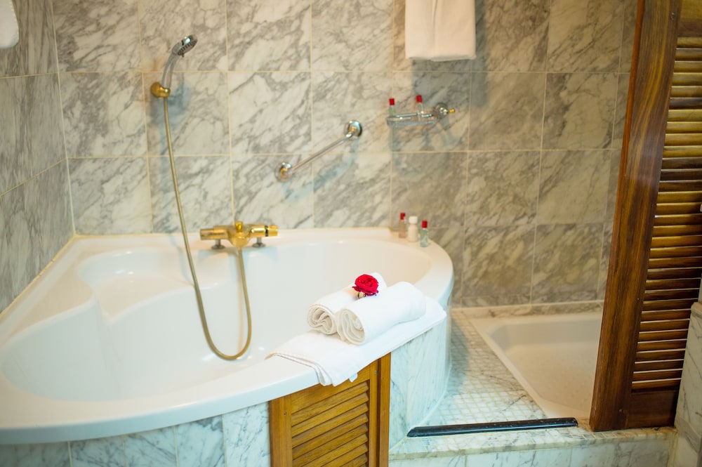 Hotel Colbert Spa Casino 44/75