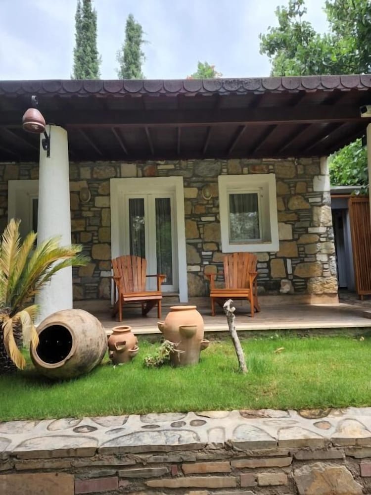 Dolce Vita Luxury Bungalows 3/50