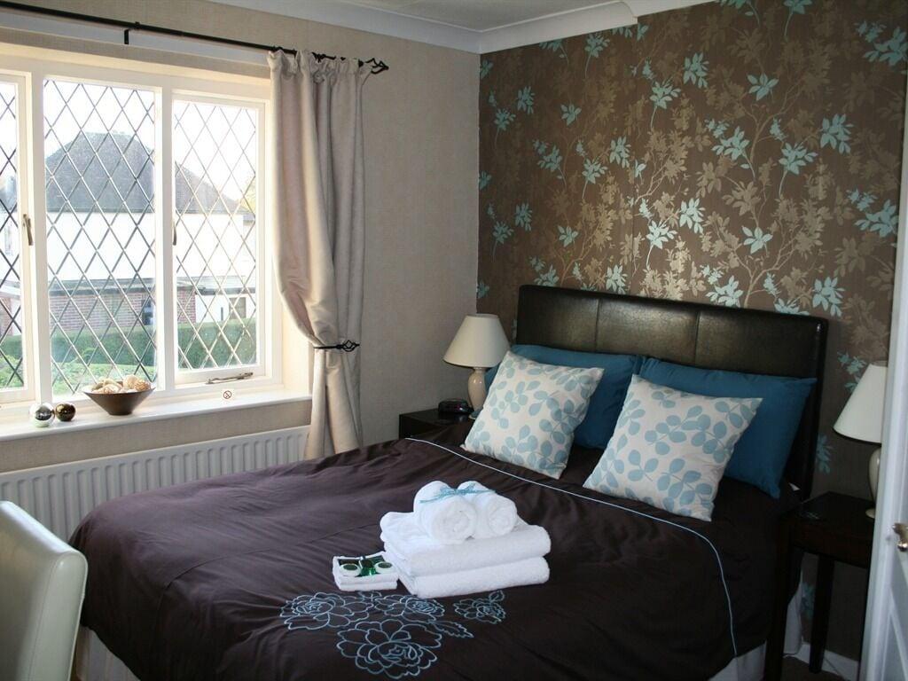 The Bryn B B 4/12