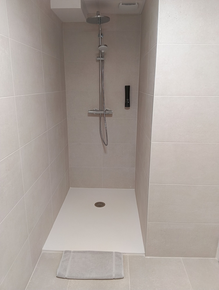 ABALYS HOTEL 25/46