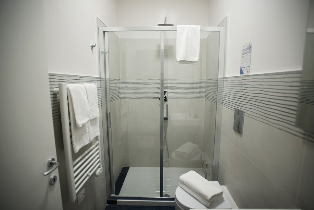 6thLand Rent Rooms La Spezia 43/50