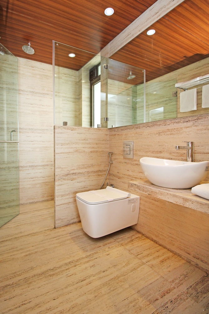 Theory9 Premium Serviced Apartments Khar 46/50
