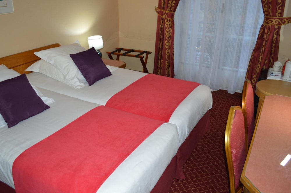 6VH Hotel 9/50