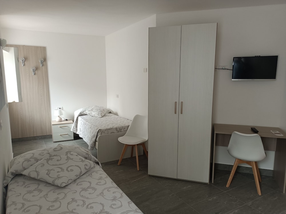 Albergo Gufo Depandance 11/19