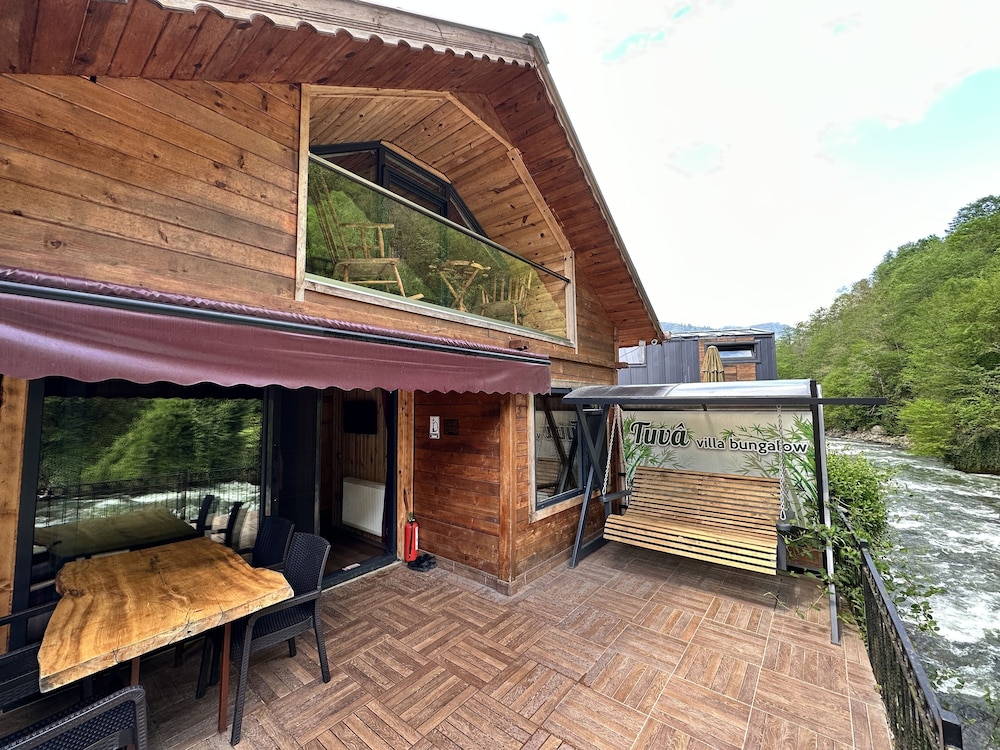 Tuva Villa's 2/50