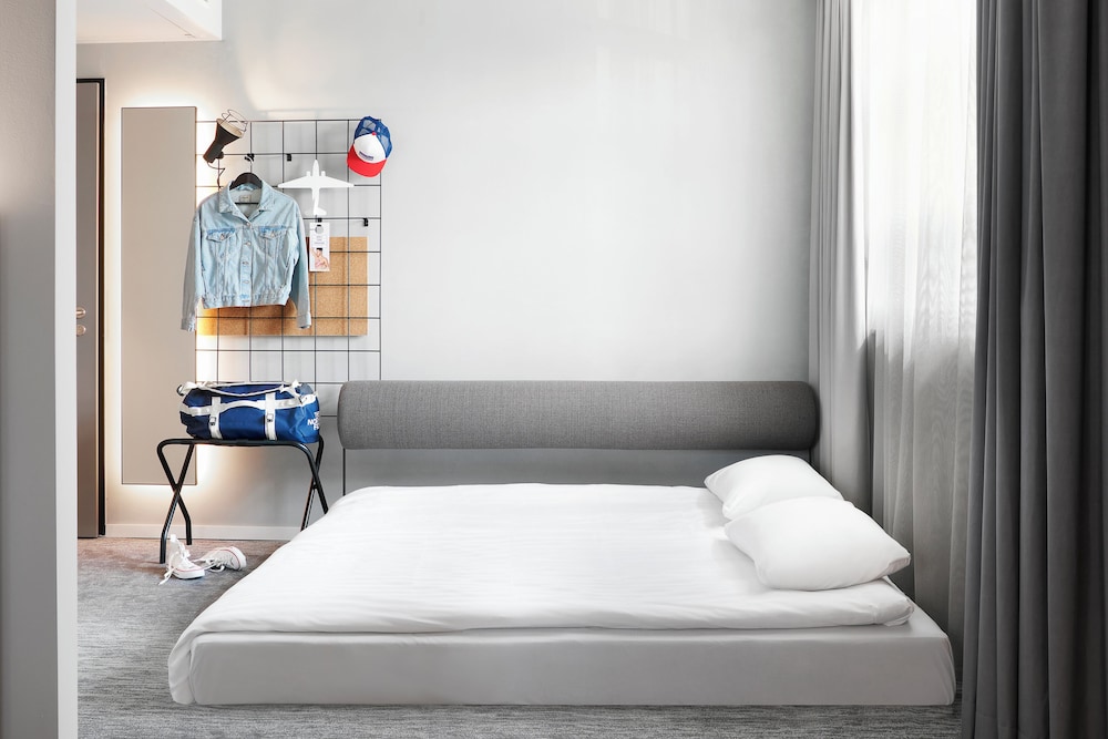 Moxy Cologne Muelheim 5/27
