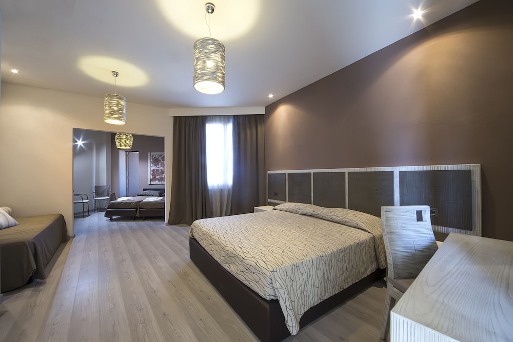 Hotel Tirreno Formerly Sea Club Tirreno 8/50