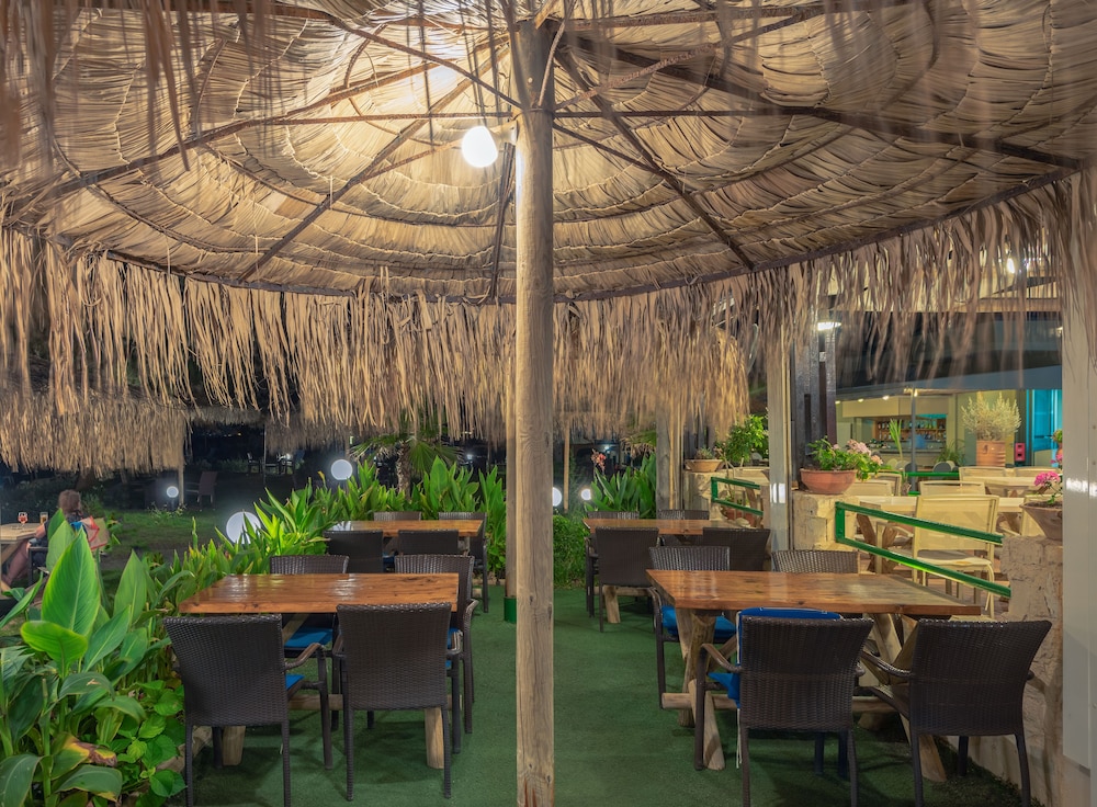 Erato Beach Hotel - Adults Only 38/50