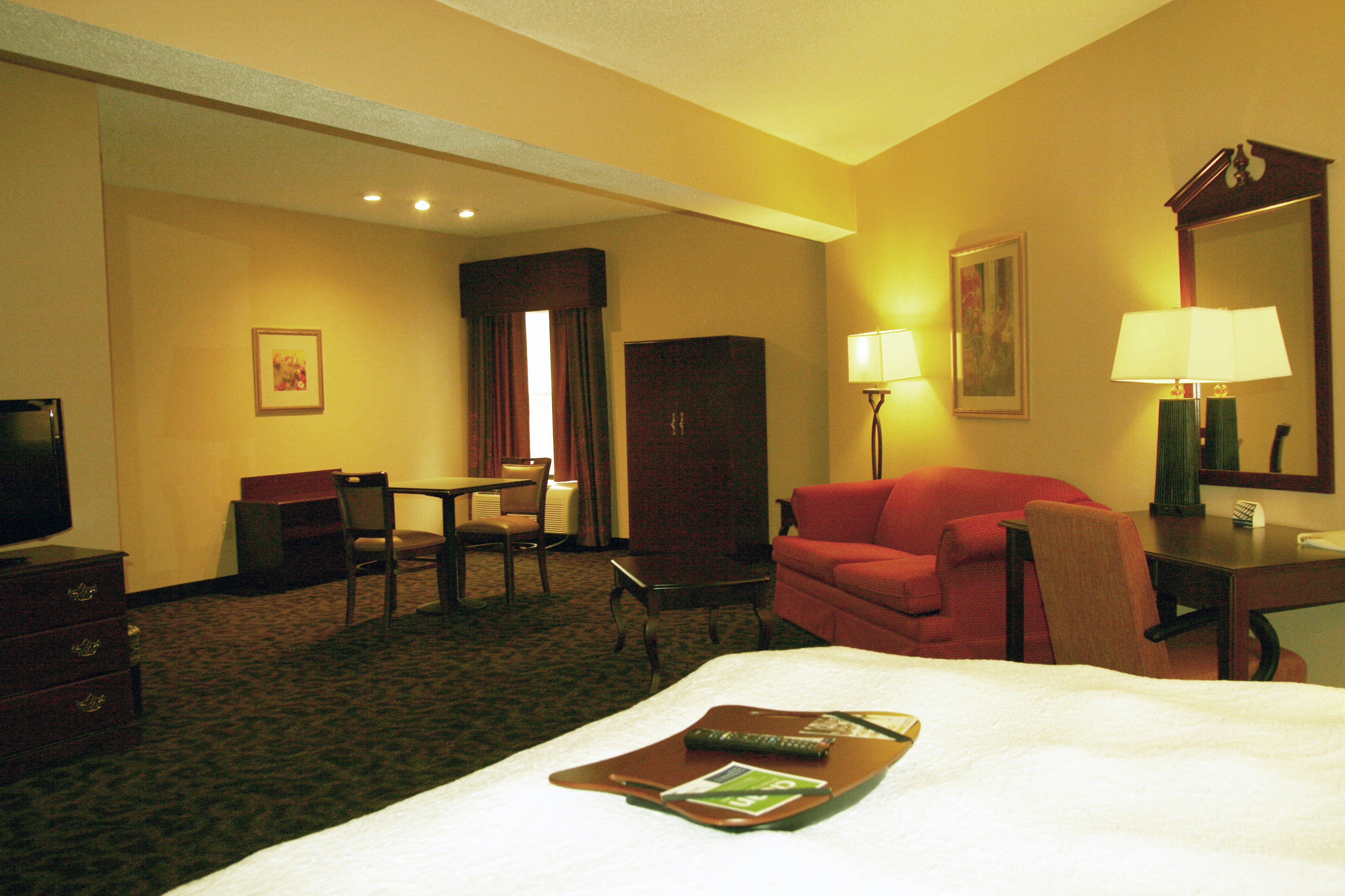 Hampton Inn Selinsgrove/Shamokin Dam, PA 24/32