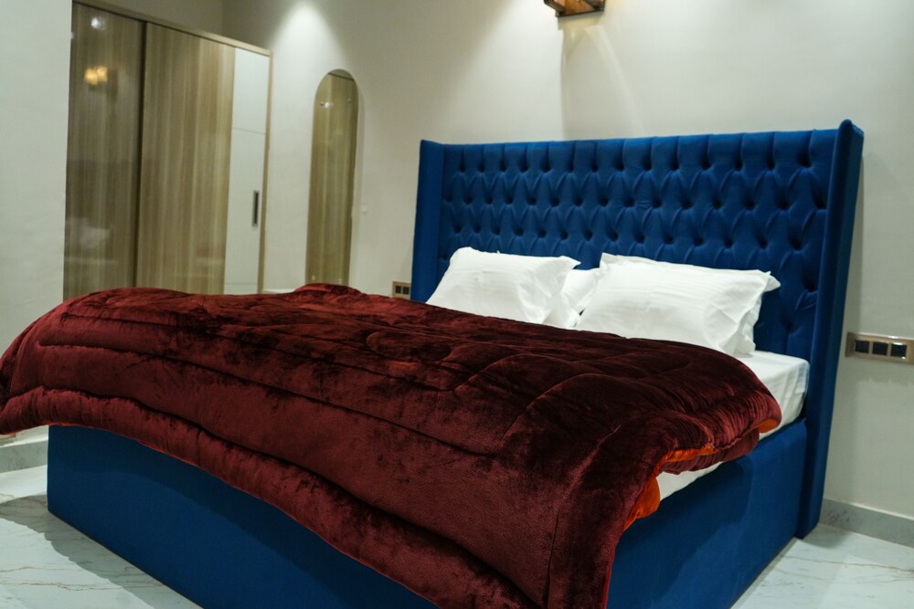 Hotel Katani Inn, Kharar 7/15