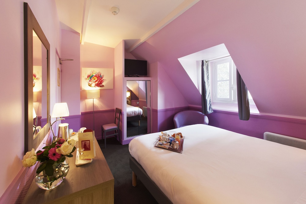 Hotel Poussin 24/58