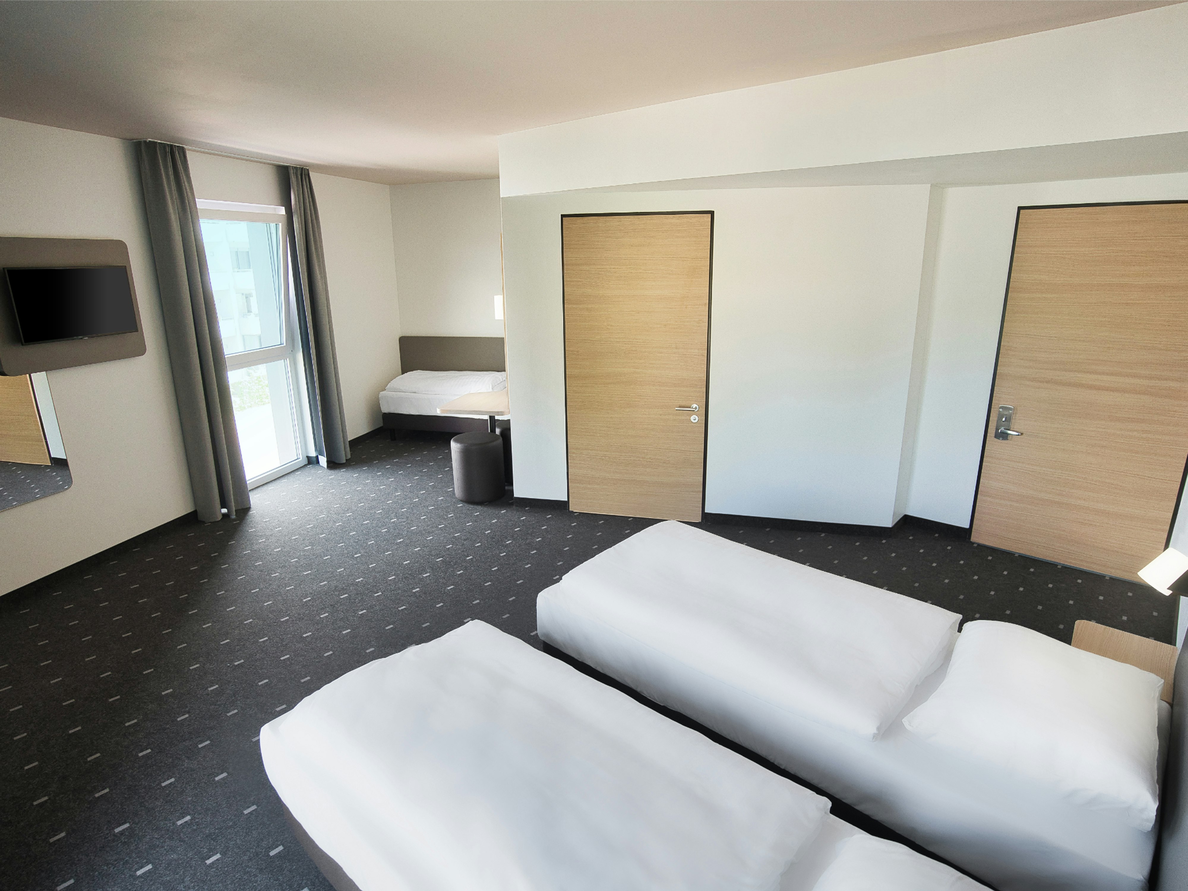 B&B Hotel Koln-City 4/25