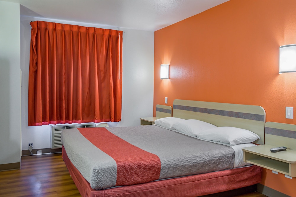 Motel6 Redmond, OR 16/39
