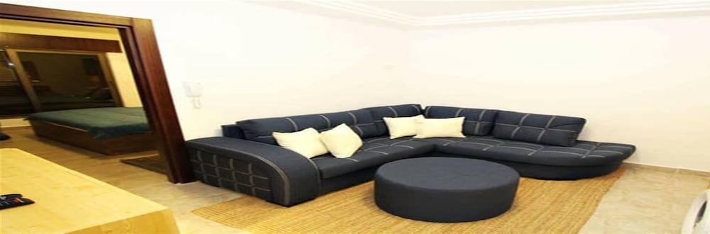 The Royal Luxury Apartments & studios 35/50