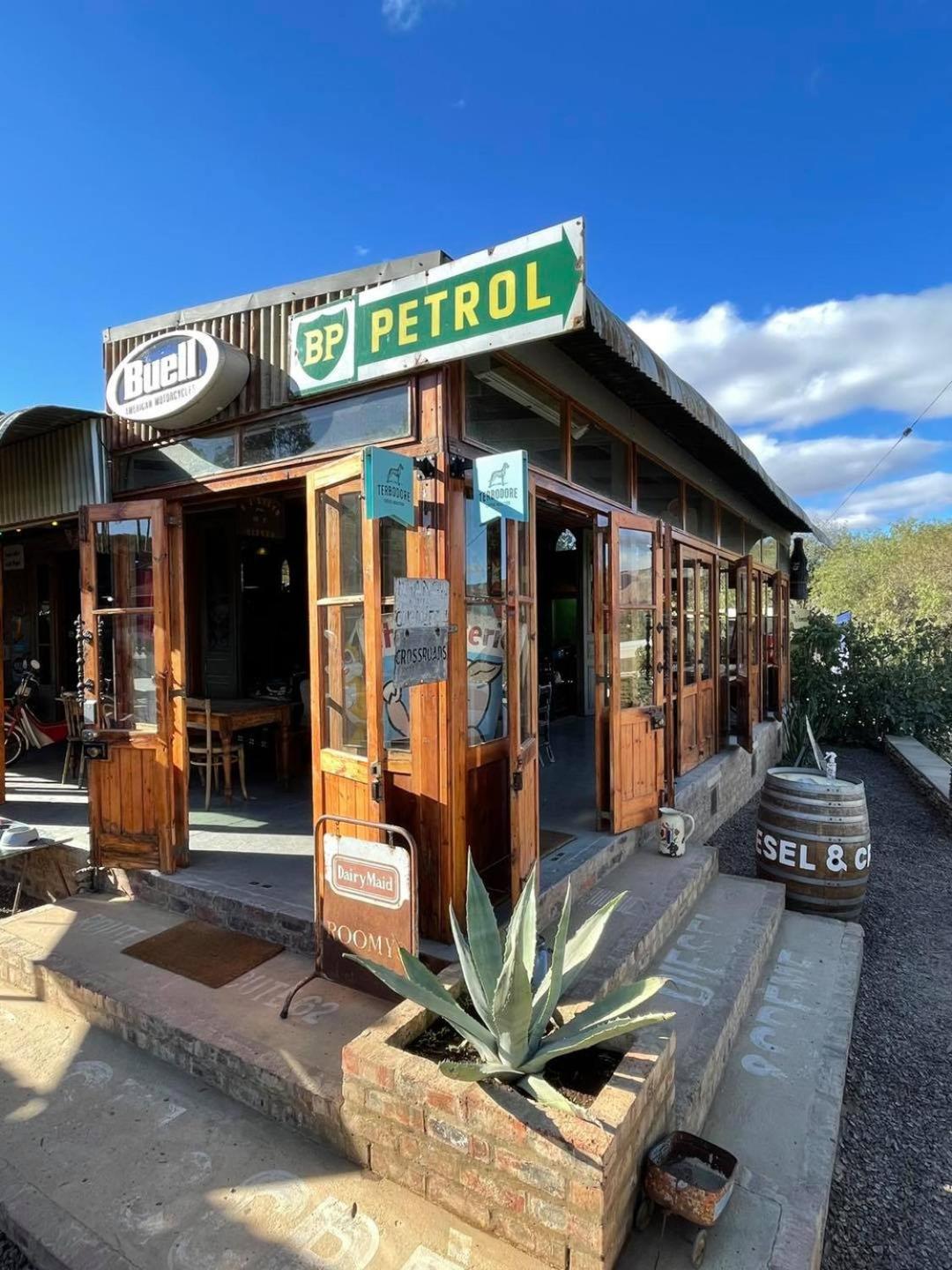 The Karoo Moon Motel 1/28
