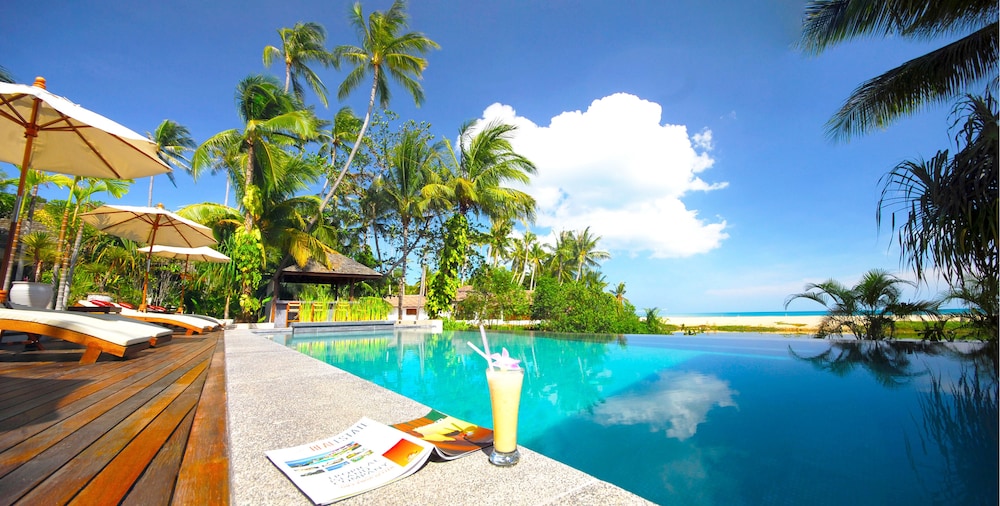 Zara Resort (ex The Privilege Hotel Ezra Royal Beach) 3/80