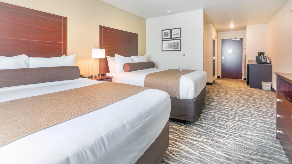 Cobblestone Hotel & Suites Janesville 8/38