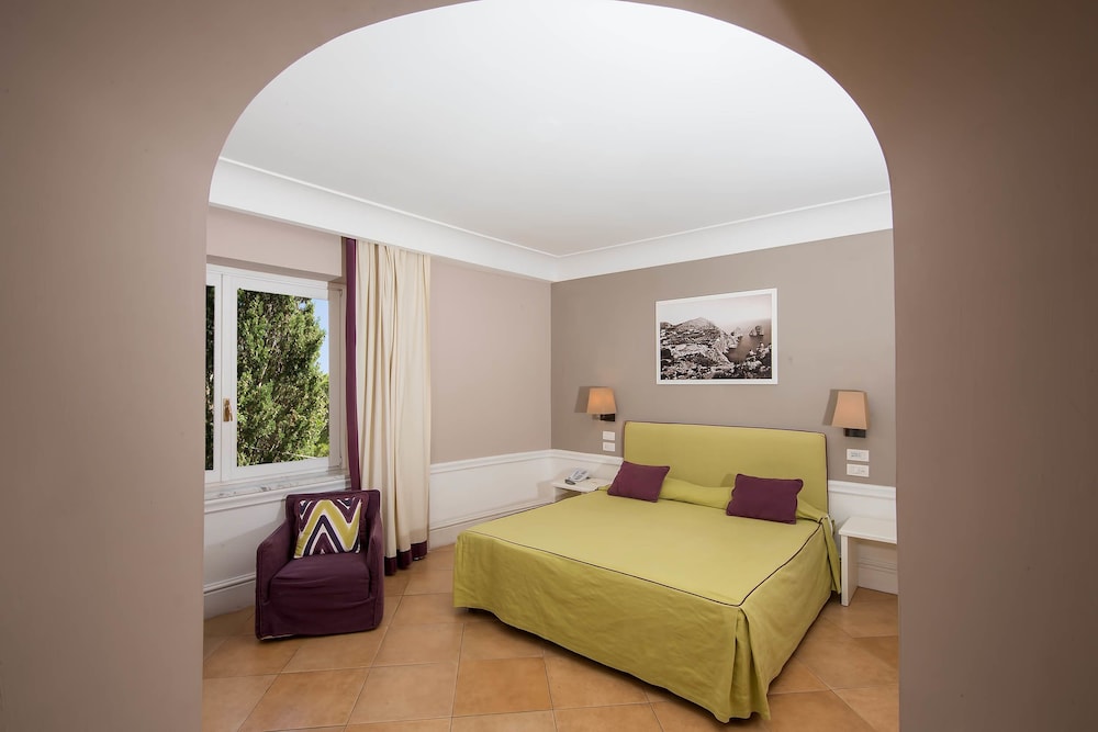 CLASSIC, DOUBLE OR TWIN BED