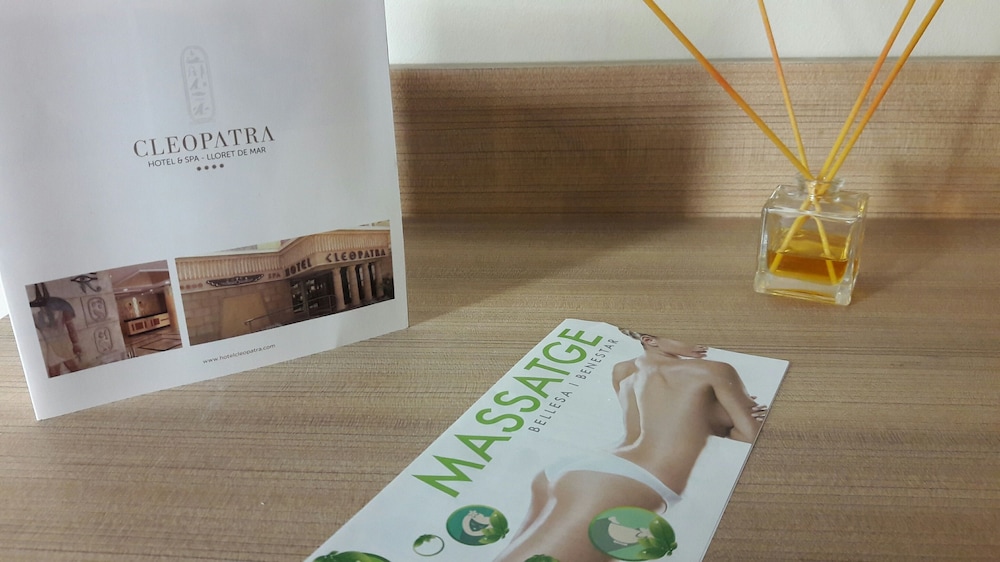 Cleopatra Hotel 33/63