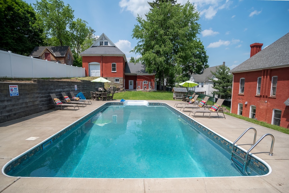 Hatch House Bed & Breakfast 31/38