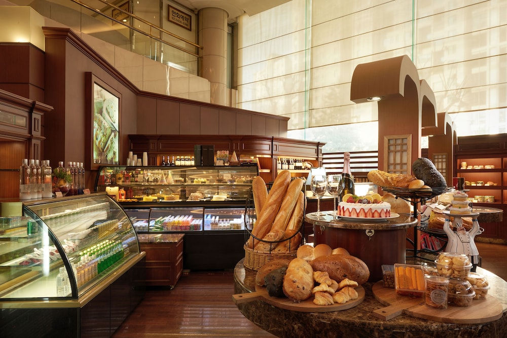 Hotel Riviera Cheongdam 23/50