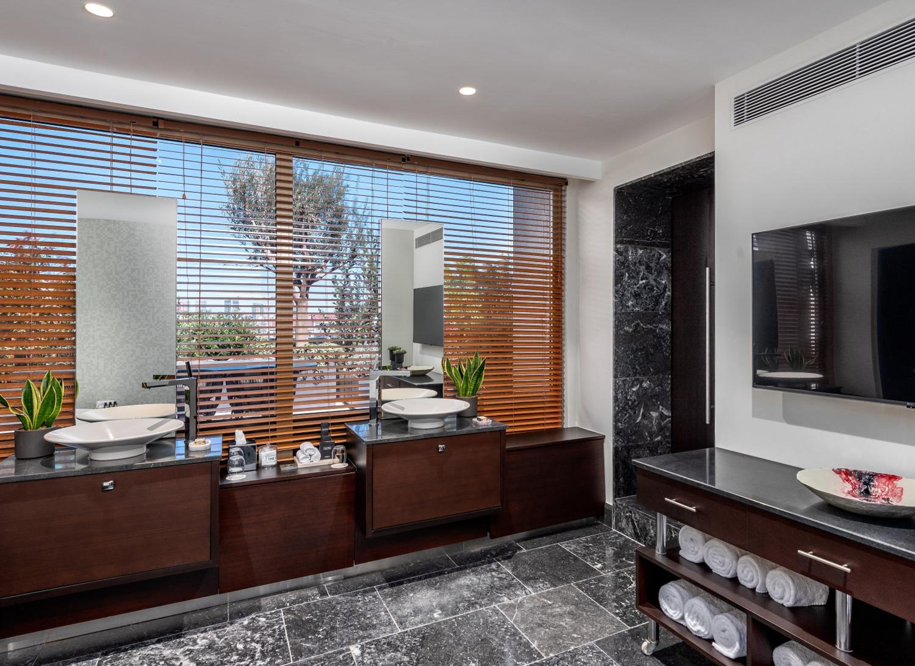 جناح بسرير كينج، The Stay Boulevard Nisantasi 7/8