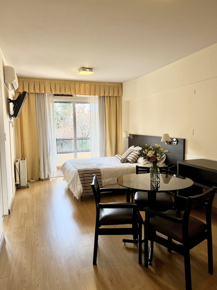 Golf Tower Suites Apartments 46/64