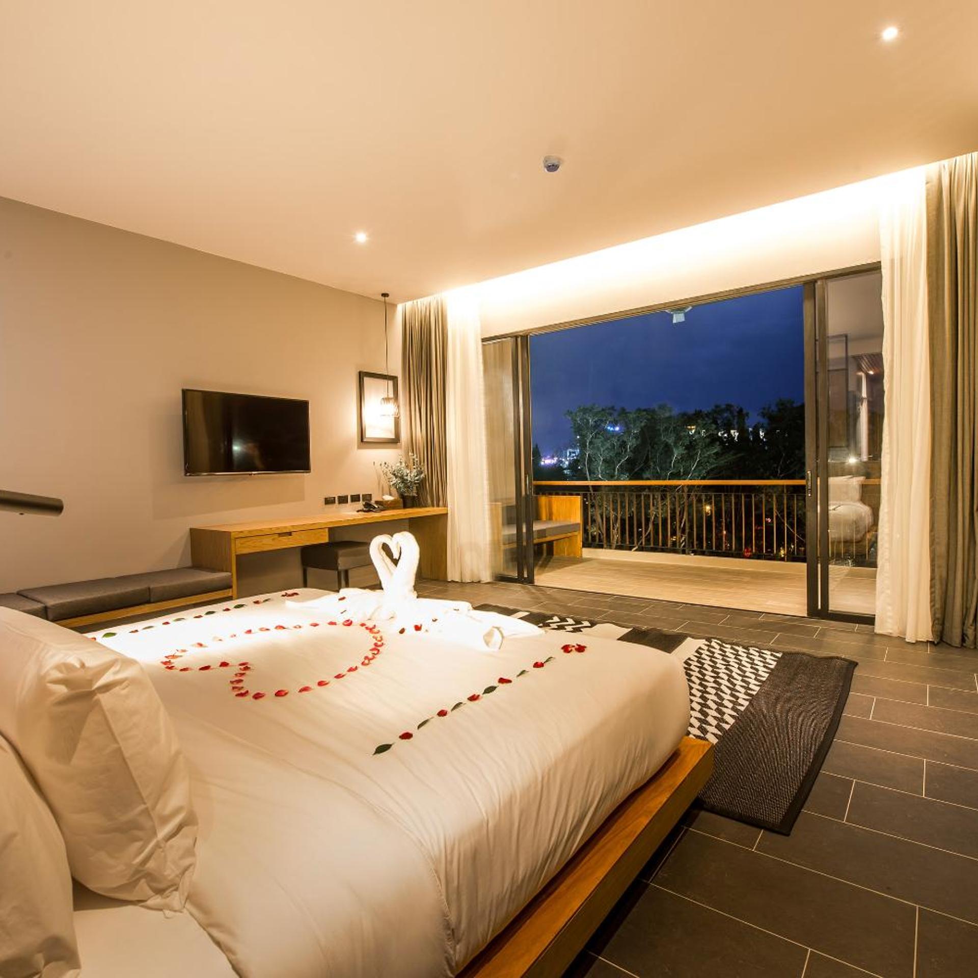 غرفة غراند ديلوكس بسرير كينج، The Gallery Hotel Naiharn 5/10
