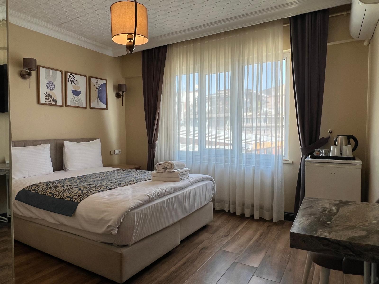Room, Double Bed, Sea View