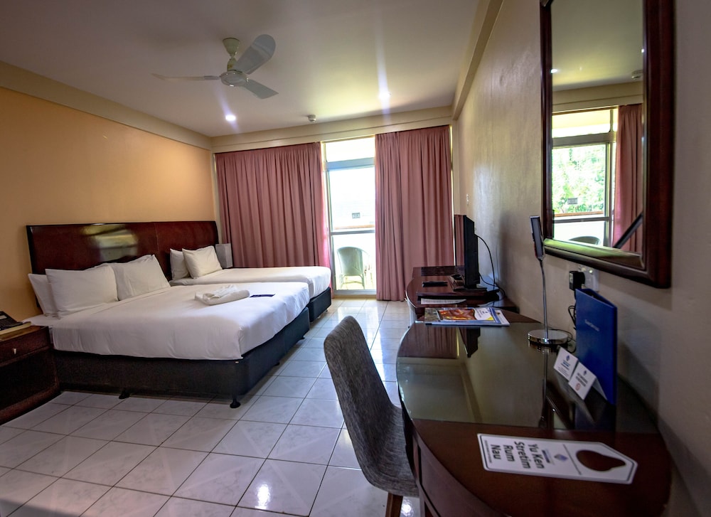 Bird of Paradise Hotel and Apartments 24/51