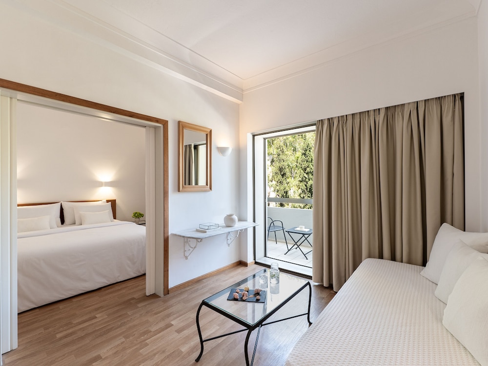Guest Room, Family, Double Bed, Inland View