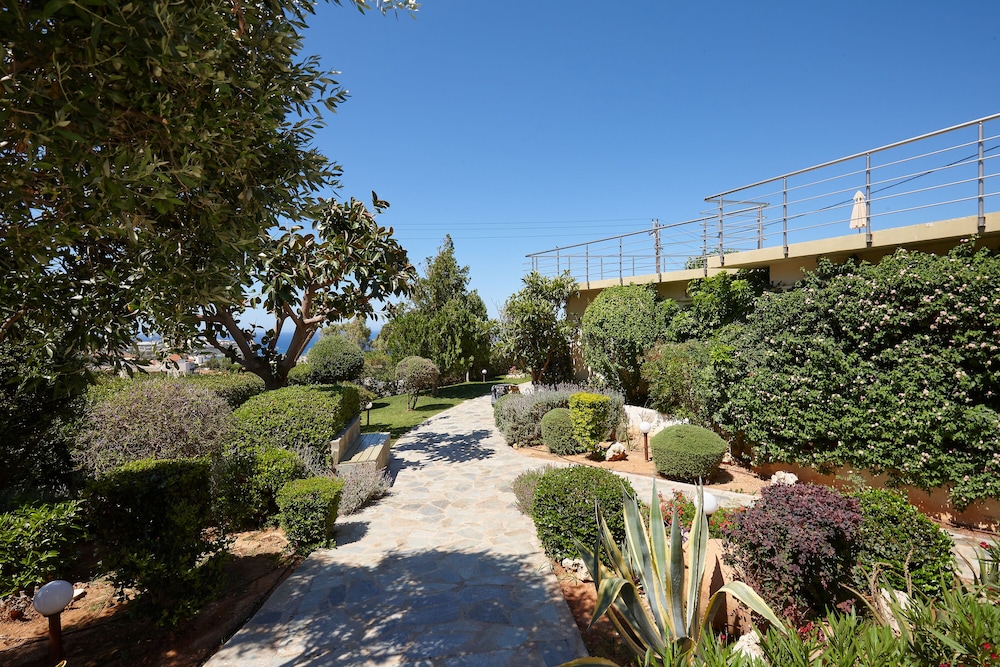 Keramos Villa And Apartments 20/45