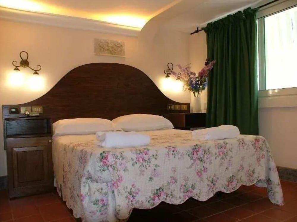 Okapi Rooms 14/22