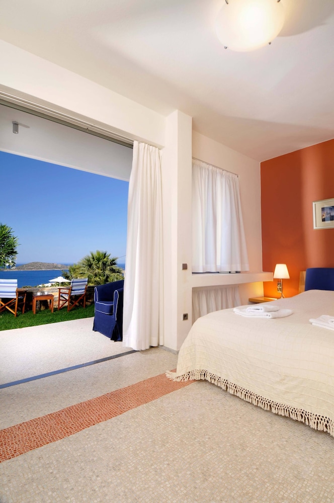 Elounda Living Residences by GHH 9/34