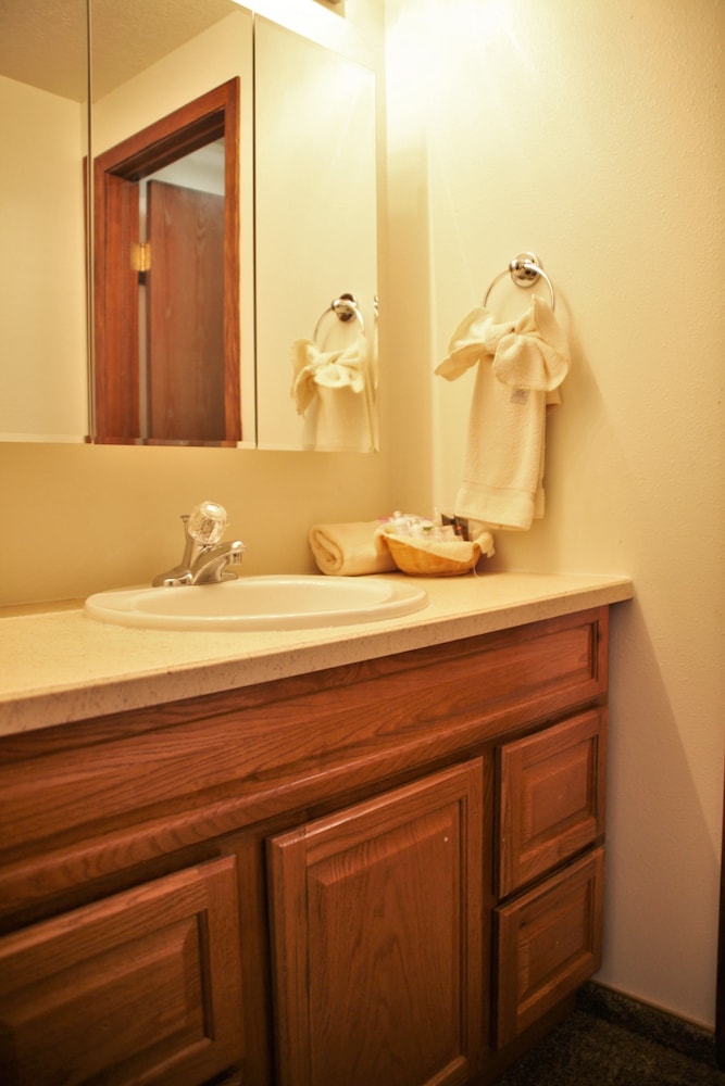 Timbers at Island Park Village Resort 14/59