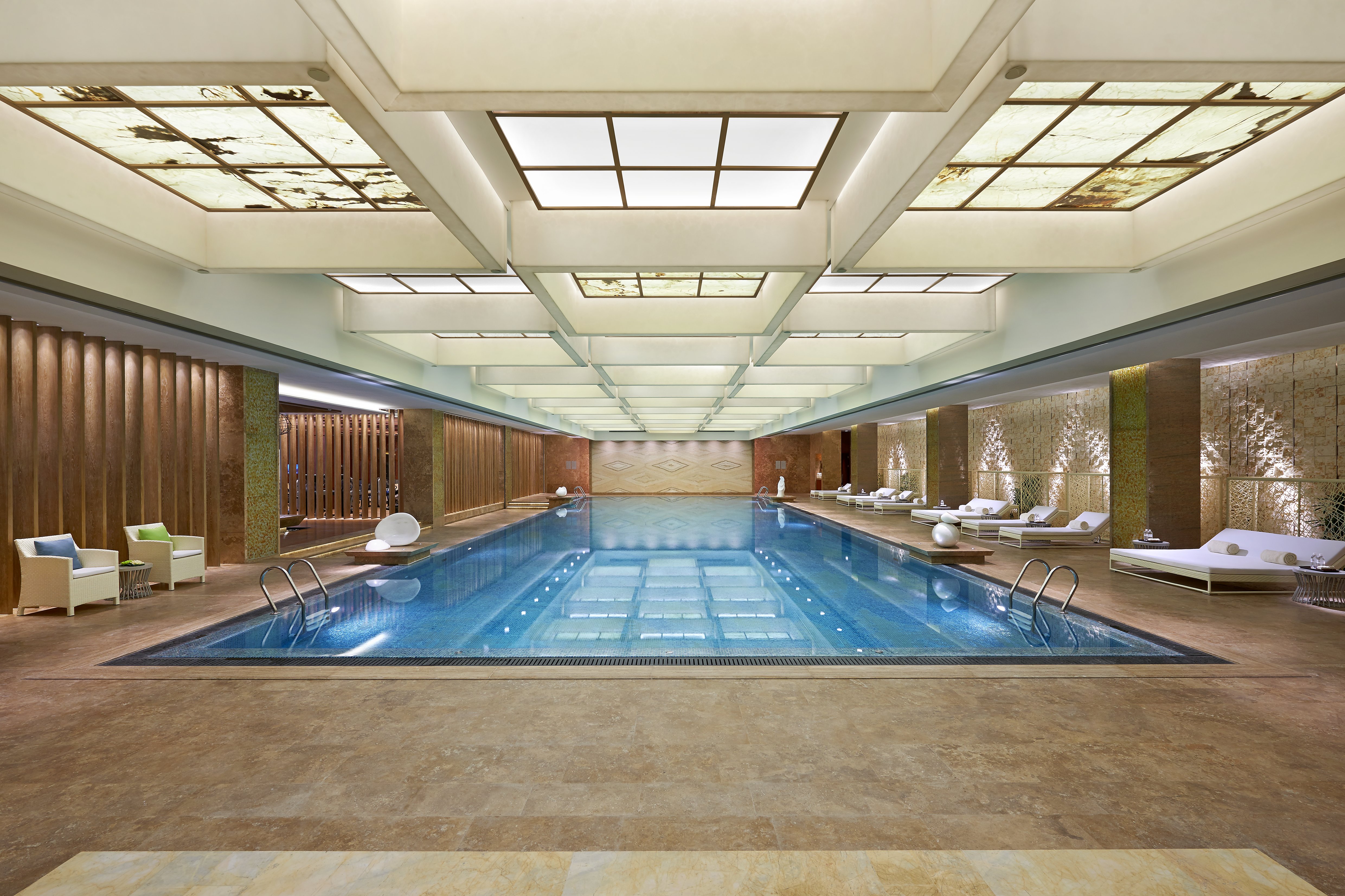 Mandarin Oriental Shanghai 27/78