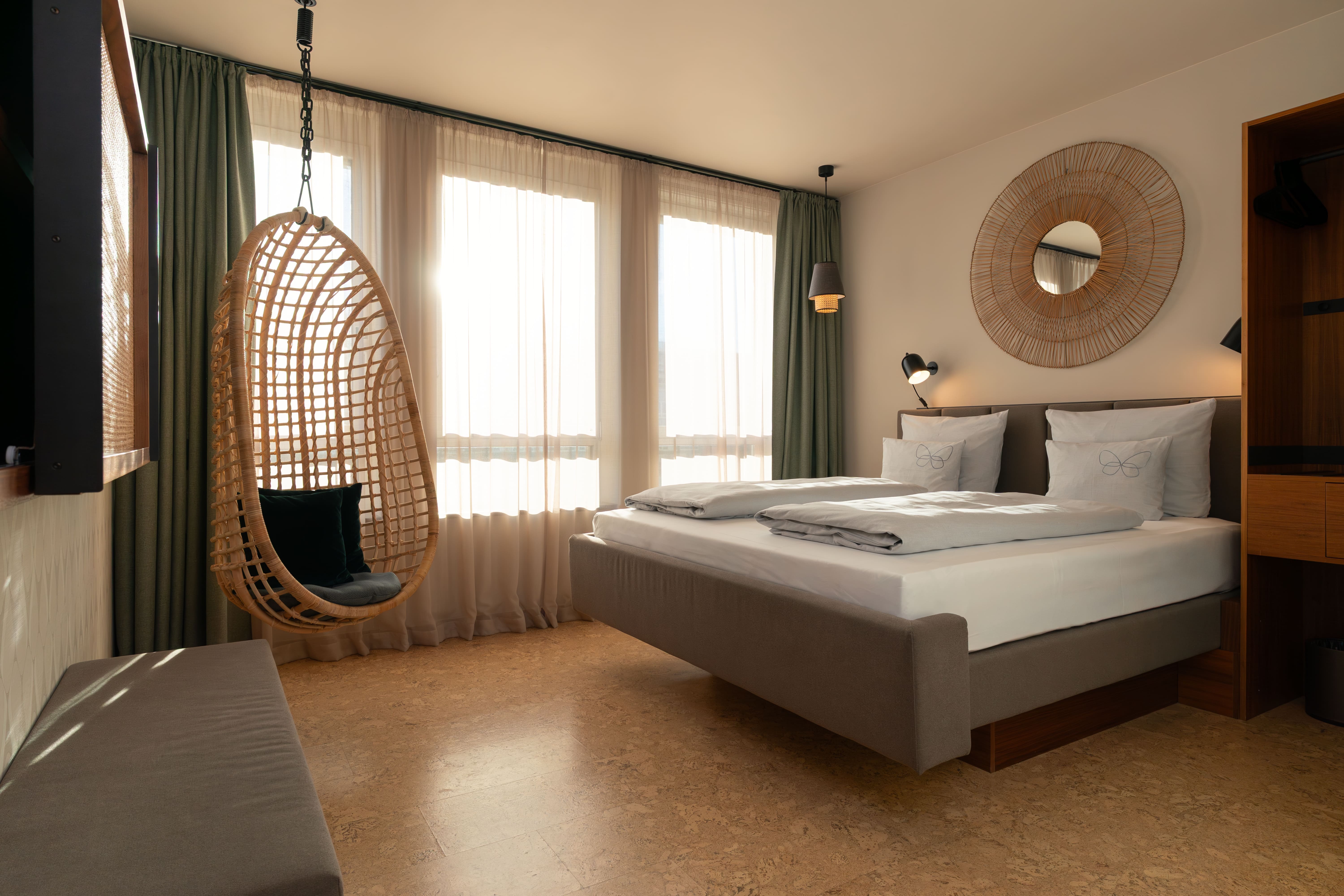 Cocoon, Urban