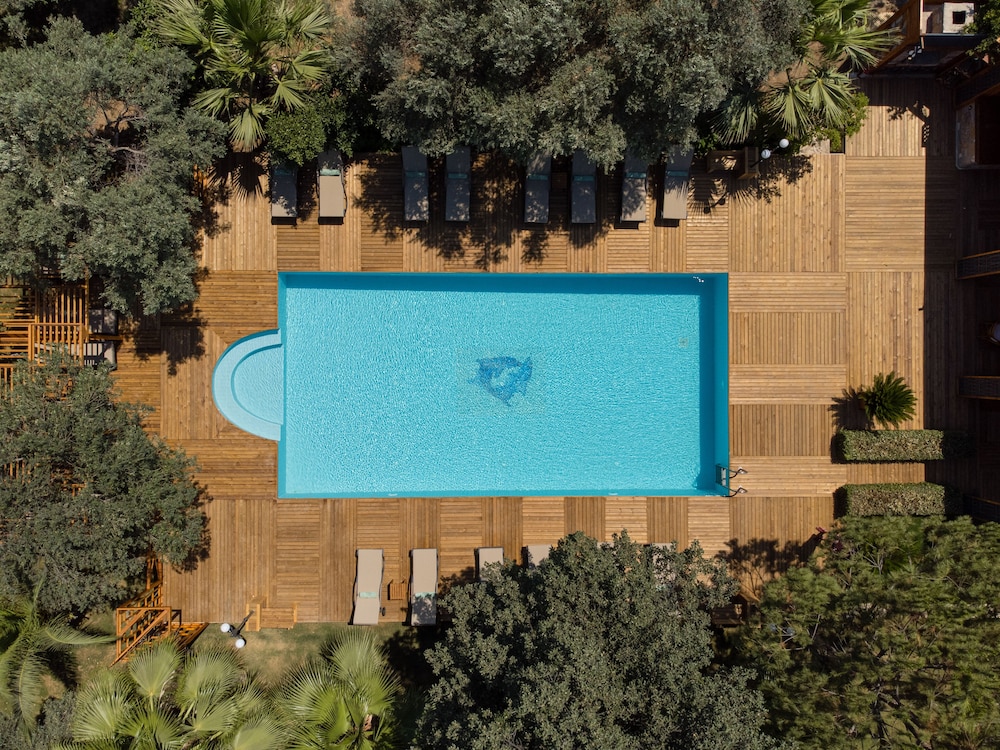 Dolce Vita Luxury Bungalows 24/50