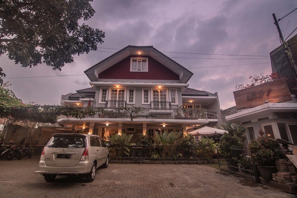Boutique B21 Malang, Azana Hotels Collection 7/65